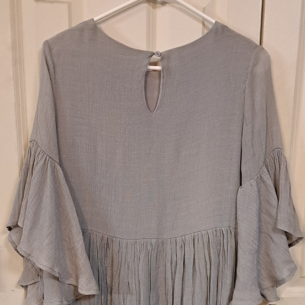 Umgee Gray Floral Embroidered Blouse - Picture 6 of 6
